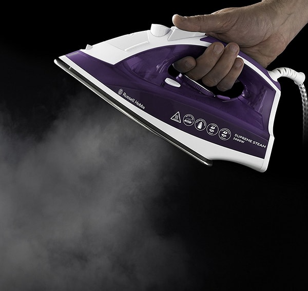 Russell Hobbs Supreme Steam Traditional Iron 23060 showering steam