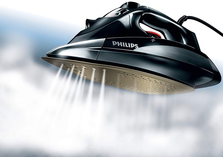 Philips Azur GC4890 02 Steam Iron main image throwing steam-min