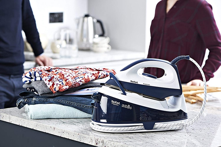 Tefal SV6040 Fasteo Steam Generator Iron lifestyle image-min